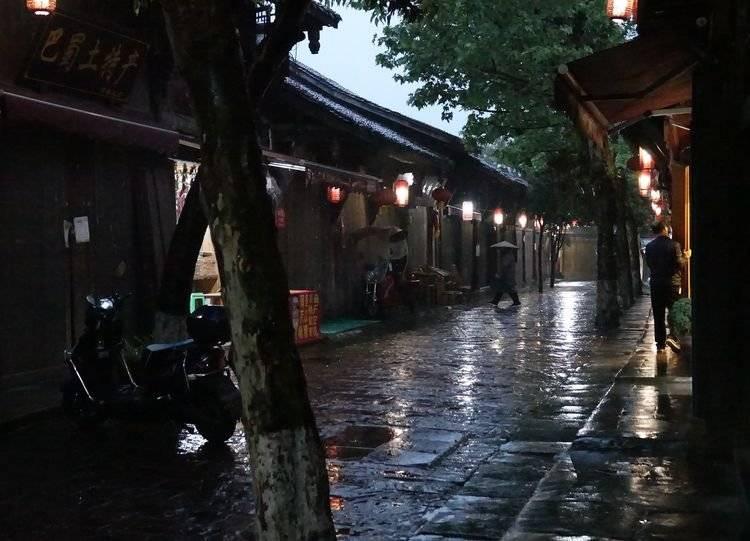 出身卑微,年少勇武,17岁封侯,两征河西,说的是谁呢?-分享你的热点话题!
